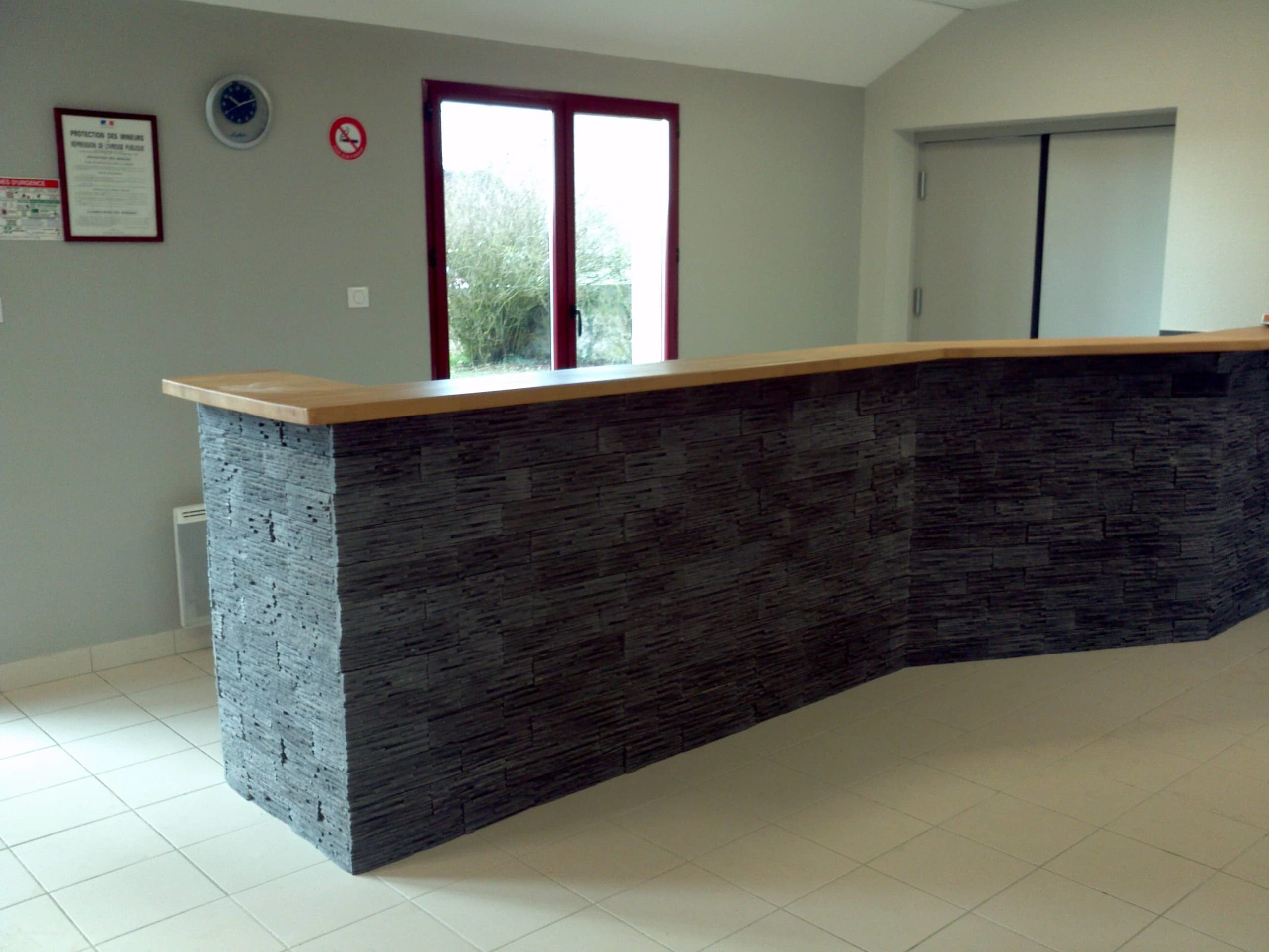 Bars, Selfs, Vitrines - Decho Centre