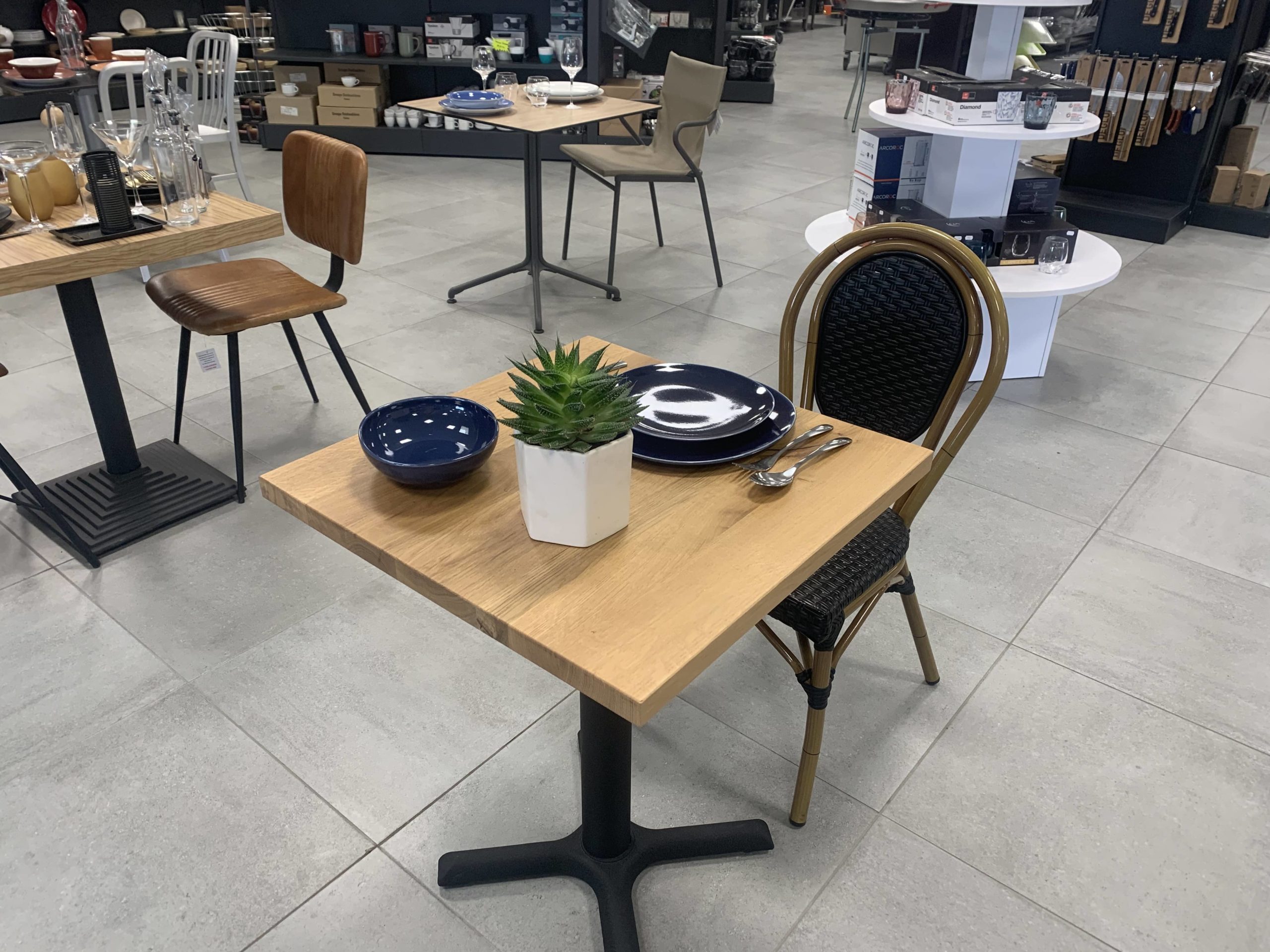 Mobilier et Arts de la table - Decho Centre