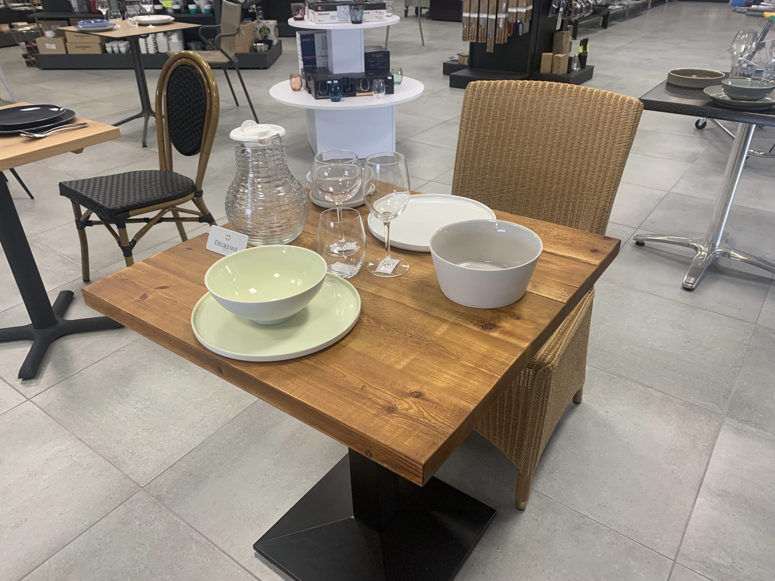 Mobilier et Arts de la table - Decho Centre